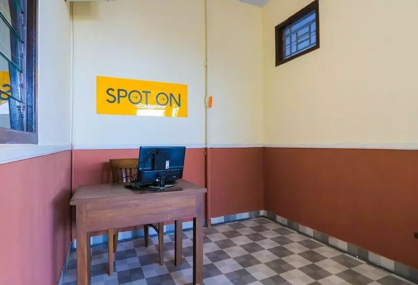 ホテル Spot On 2336 Beta Family Residence