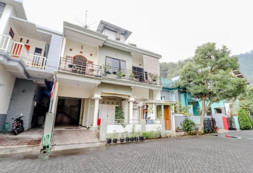 Hotel Villa Pramudya