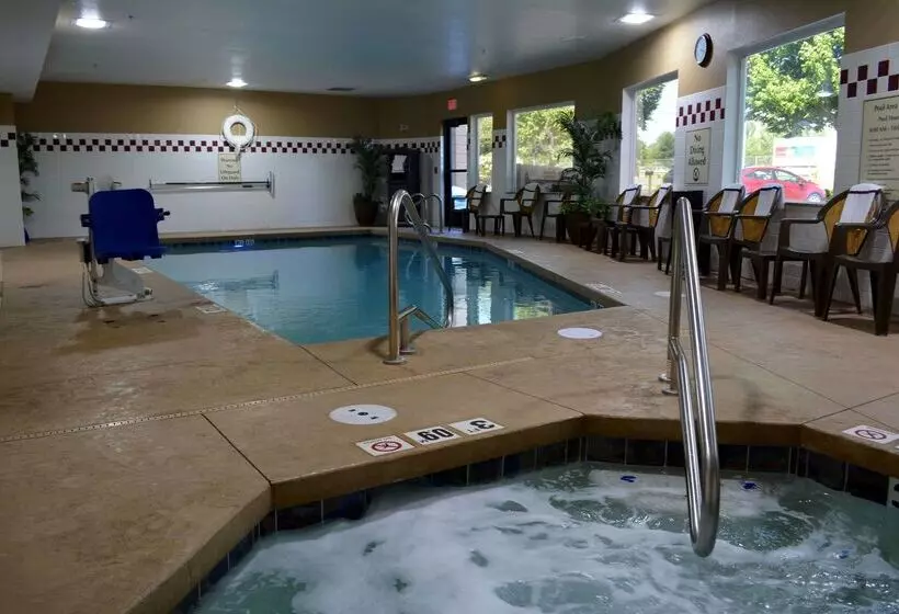 Отель Best Western Wilsonville Inn & Suites