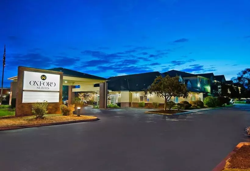 Отель Oxford Suites Hermiston