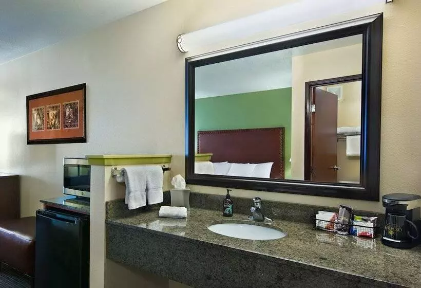 Отель Oxford Suites Hermiston