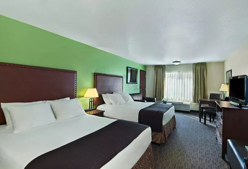 Отель Oxford Suites Hermiston