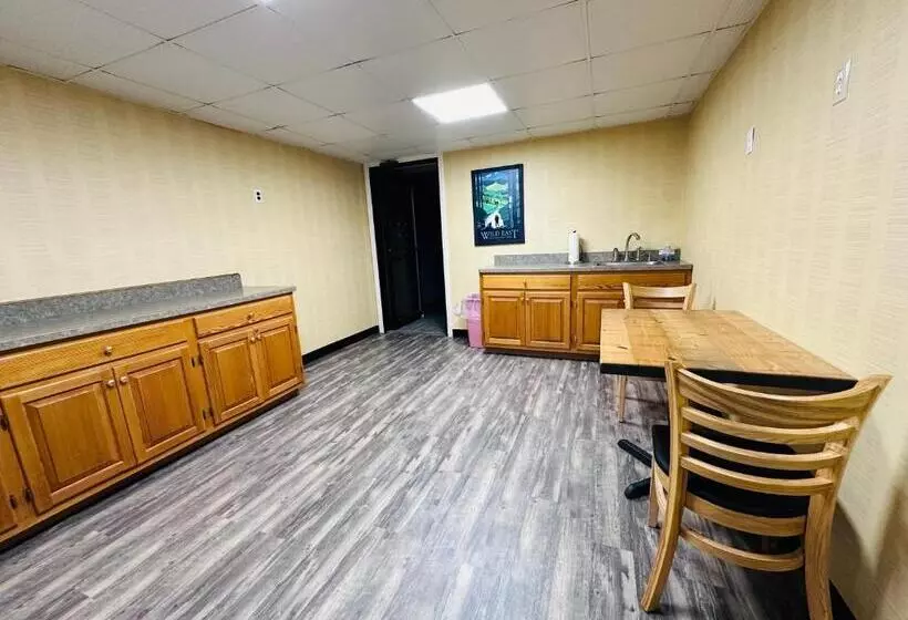 酒店 Pamola Motor Lodge