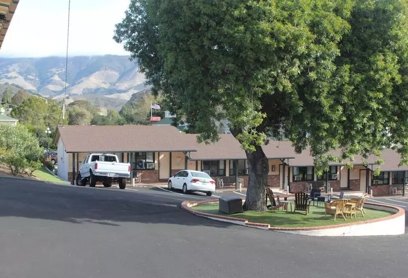 Hotelli Peach Tree Inn