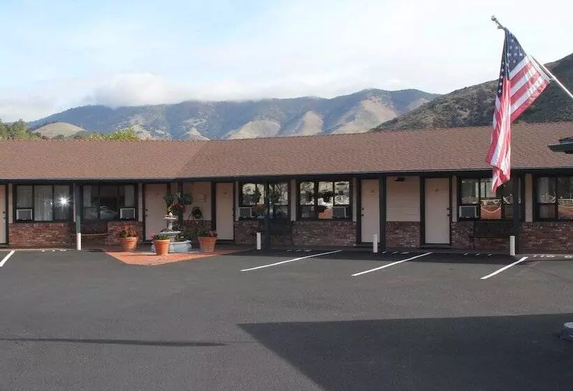 Hotelli Peach Tree Inn