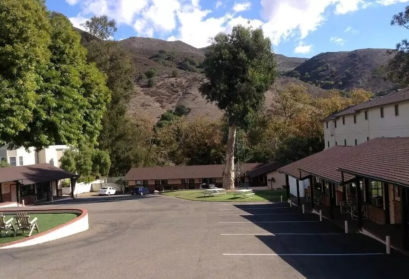 Hotelli Peach Tree Inn