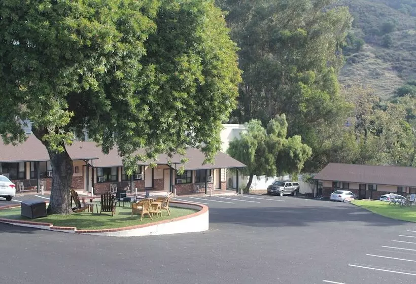 Hotelli Peach Tree Inn