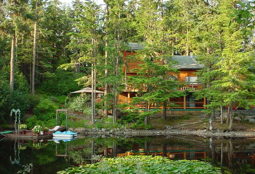 هتل Pearsons Pond Luxury Inn & Adenture Spa