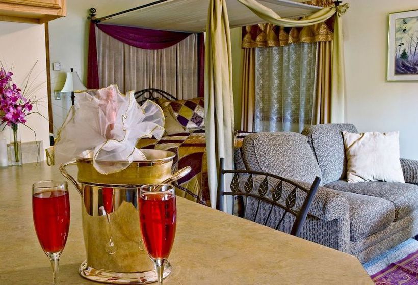 Отель Pearsons Pond Luxury Inn & Adenture Spa