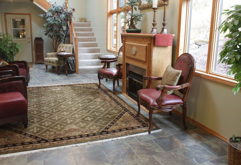 Отель Pearsons Pond Luxury Inn & Adenture Spa