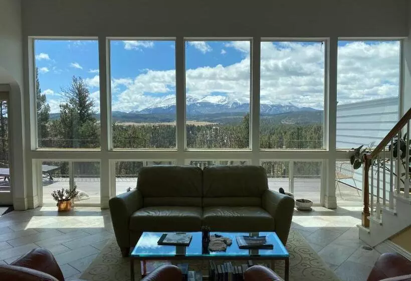 בית מלון כפרי Pikes Peak Paradise Bed And Breakfast