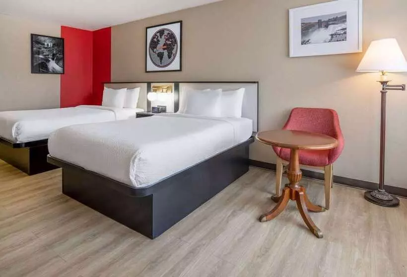 هتل Ramada By Wyndham Rome / Verona