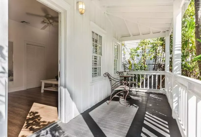 هتل Paradise Inn   Adult Exclusive