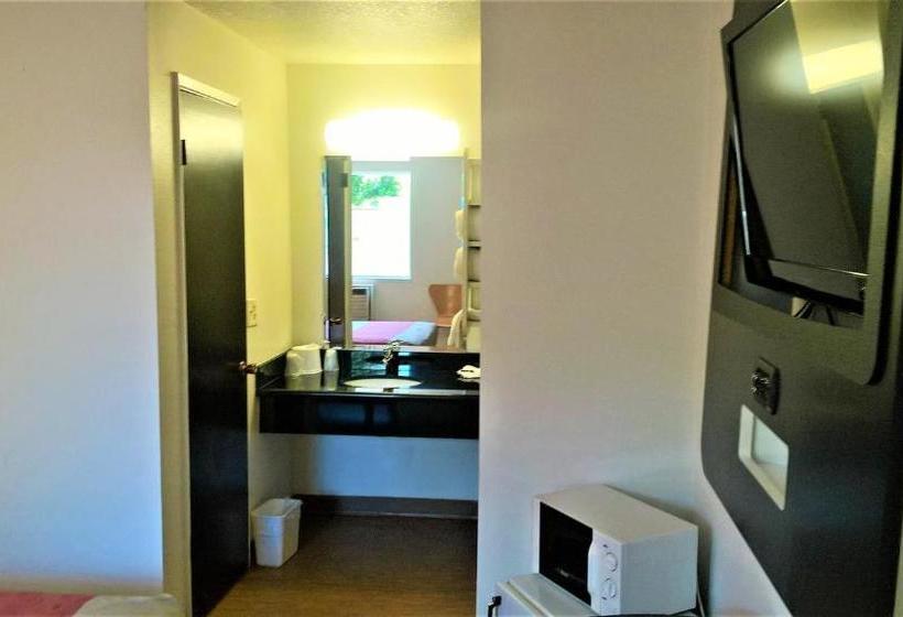 Motel 6 Mcminnville, Or