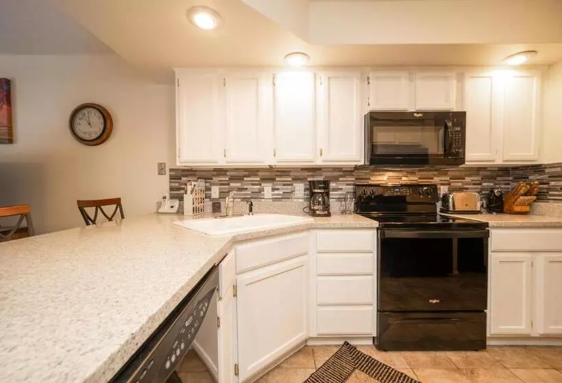 Pointe Royale Golf Resort