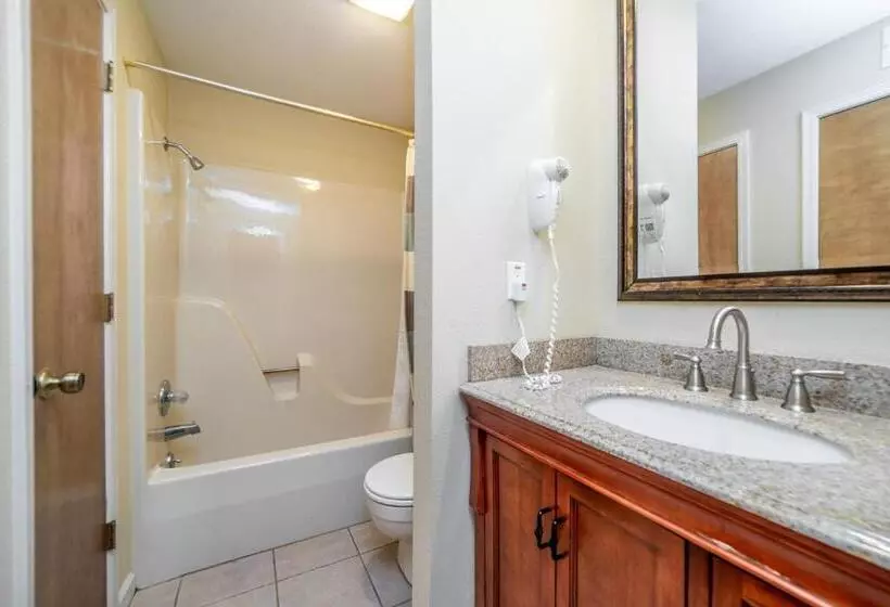 Pointe Royale Golf Resort