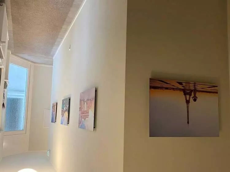 Aamiaismajoitus (B&B) Boutique Hotel Q8 By Simplex