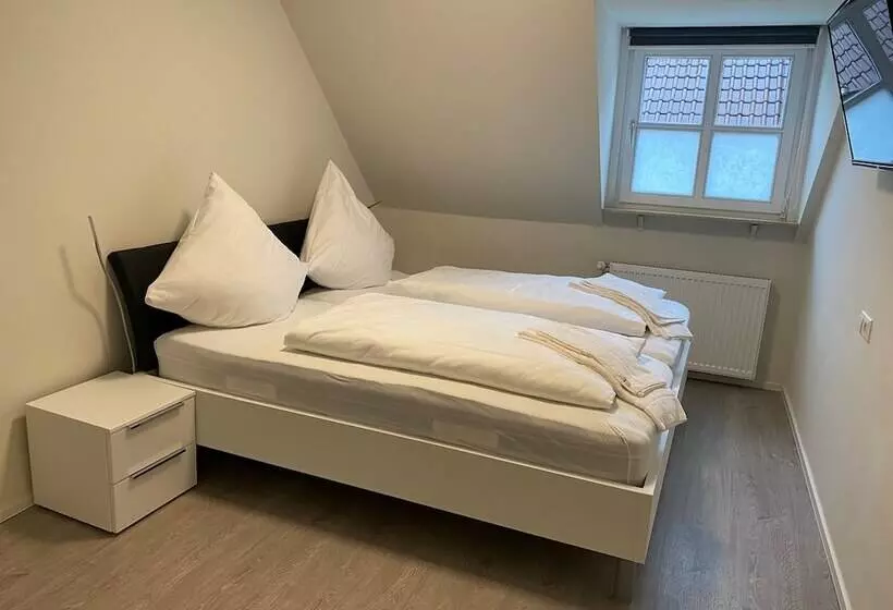 Aamiaismajoitus (B&B) Boutique Hotel Q8 By Simplex