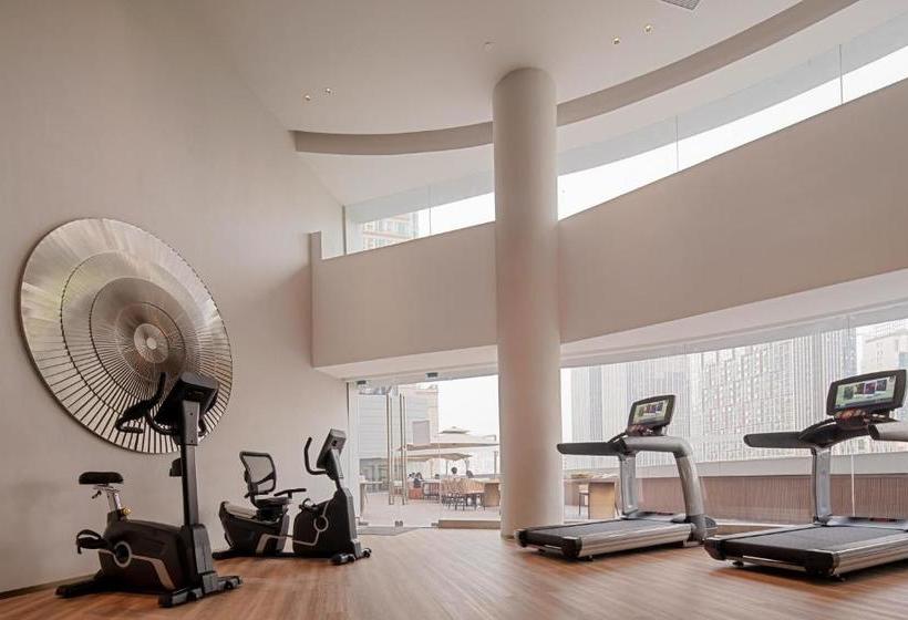 Отель Amber Residence