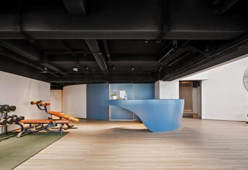 Отель Amber Residence