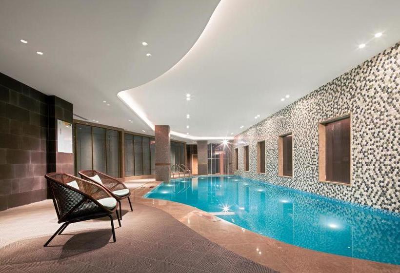 Отель Amber Residence