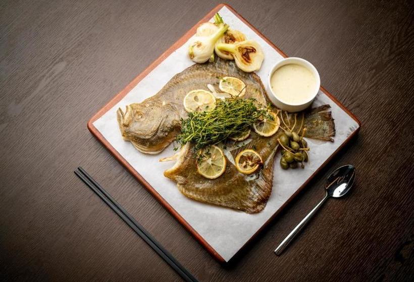 Отель Amber Residence