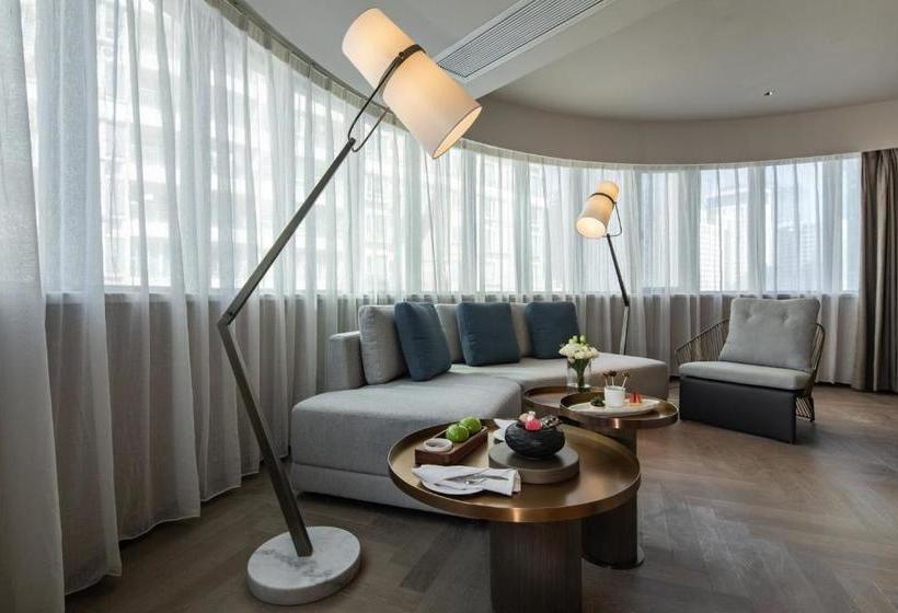 Отель Amber Residence