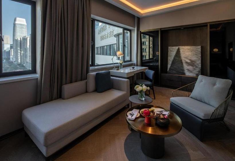 Отель Amber Residence