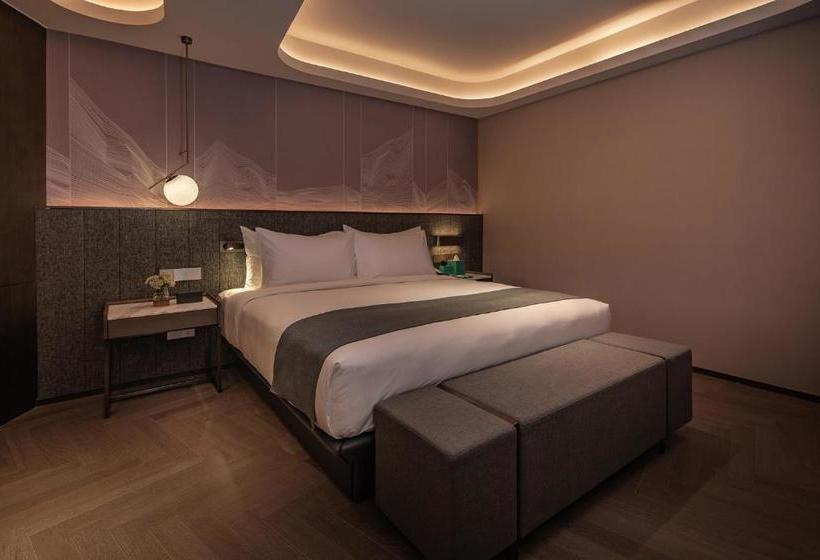 Отель Amber Residence