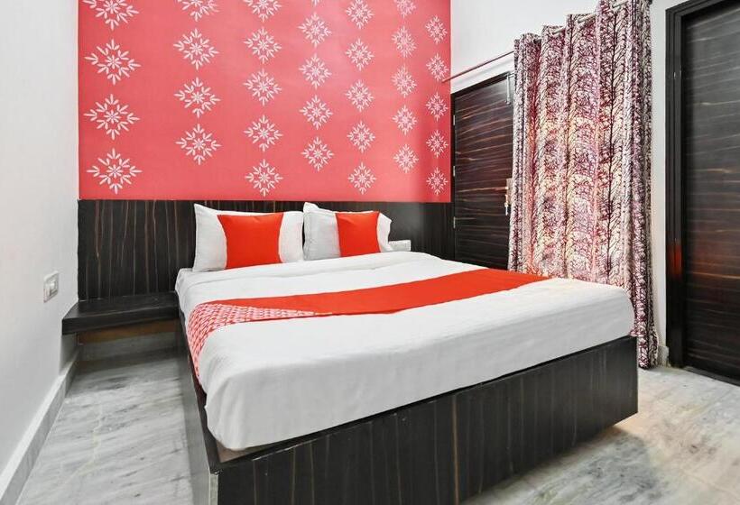 ホテル Oyo 61511 Symphony