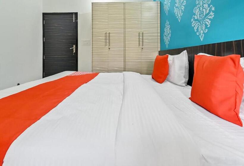 ホテル Oyo 61511 Symphony