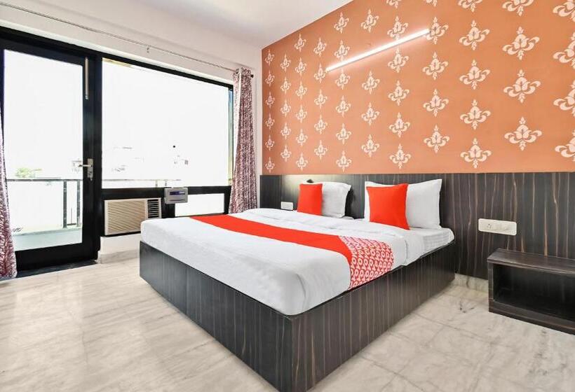 ホテル Oyo 61511 Symphony