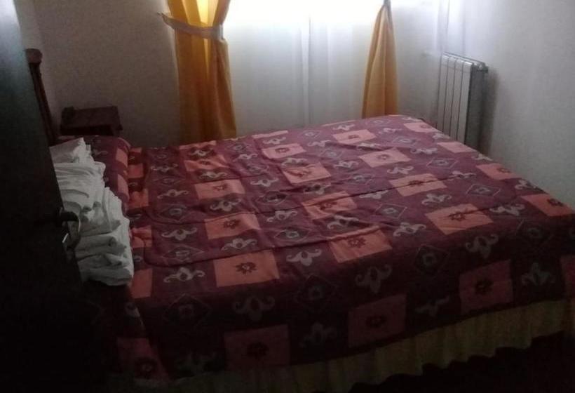 Hostel Hosteria Rukalaf