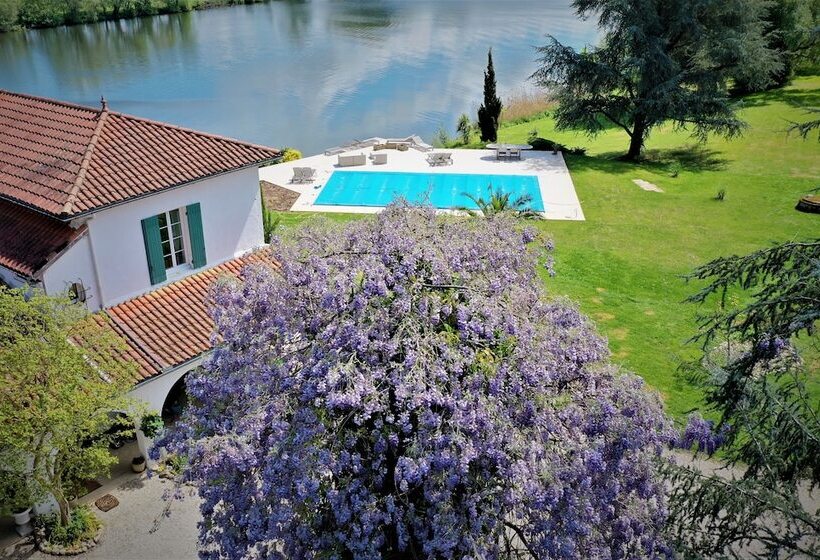 Bed and Breakfast Domaine Du Beau Rivage