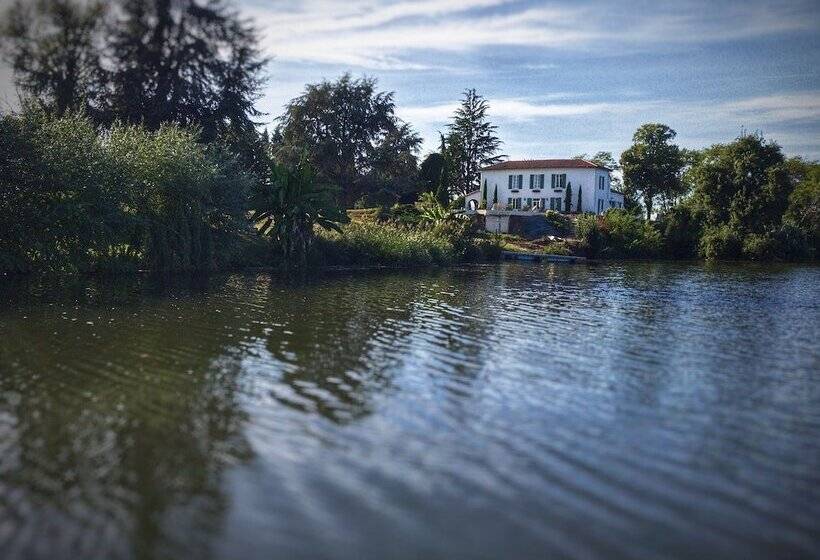 Bed and Breakfast Domaine Du Beau Rivage