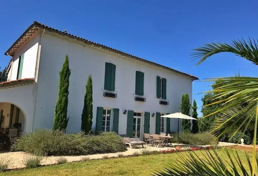 ベッドアンドブレックファースト Domaine Du Beau Rivage