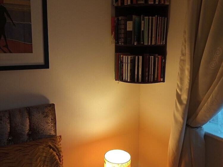 住宿加早餐  The Willow