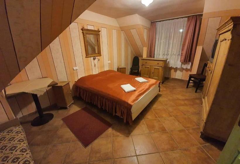 ペンション Charlie Fogadó Sé