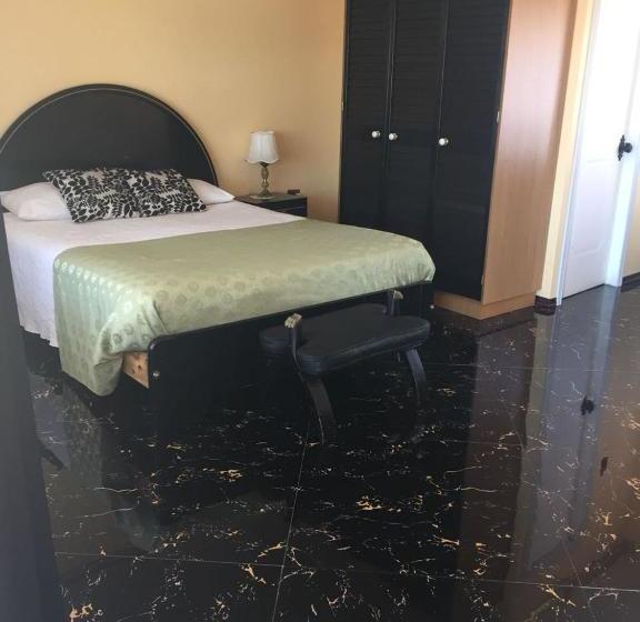 پانسیون Hostal Gipuzkoa