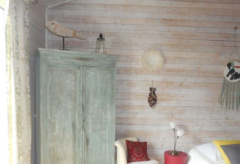 پانسیون La Maison Bleue