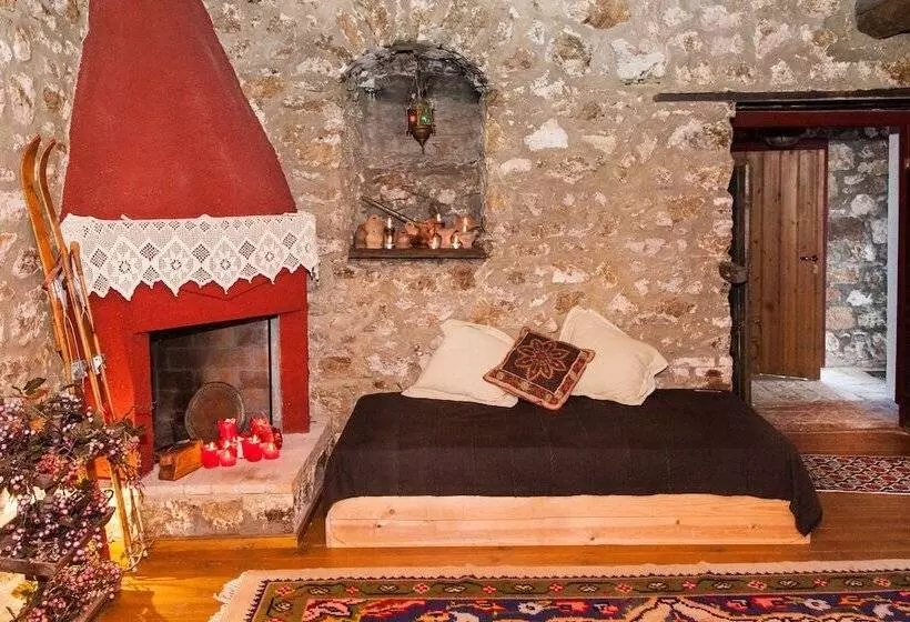 Picturesque Villa In Parnassos