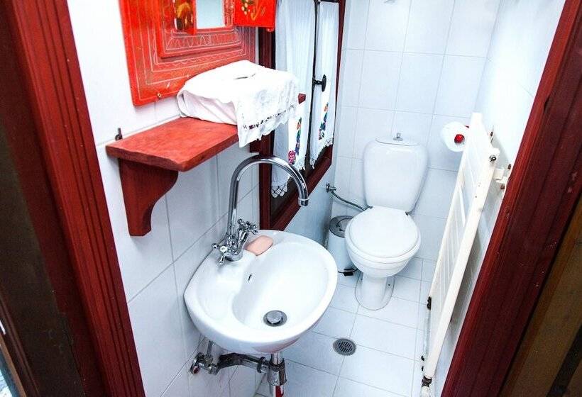 Picturesque Villa In Parnassos