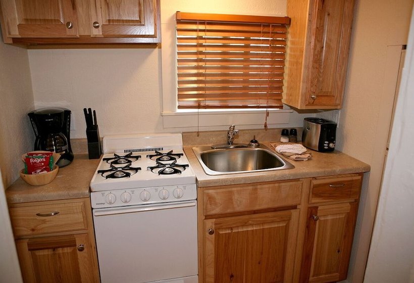 Triple R Cottages: 3