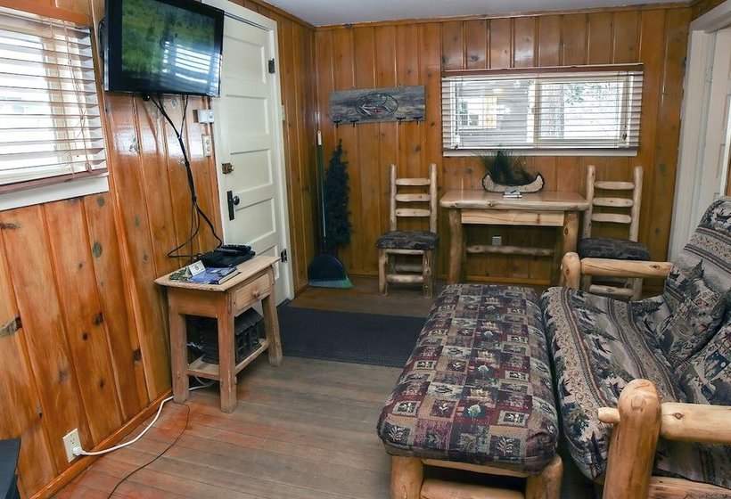 Triple R Cottages: 3