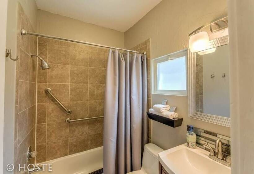 2br Downtown Adventure Pikes Peak Views Ac!