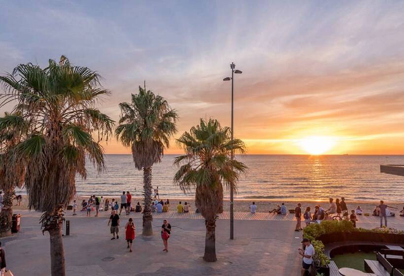 فندق صغير St Kilda Accommodation