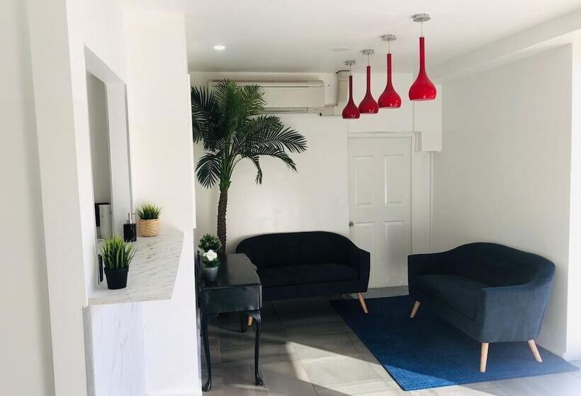 فندق صغير St Kilda Accommodation