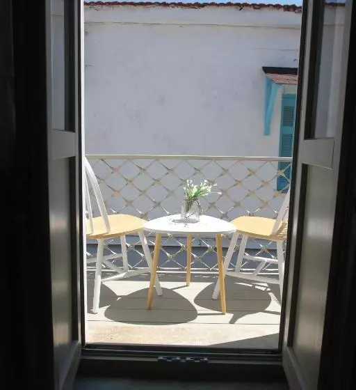 تختخواب و صبحانه L Anima Boutique Suites