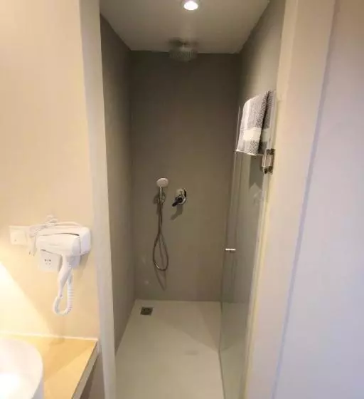 تختخواب و صبحانه L Anima Boutique Suites