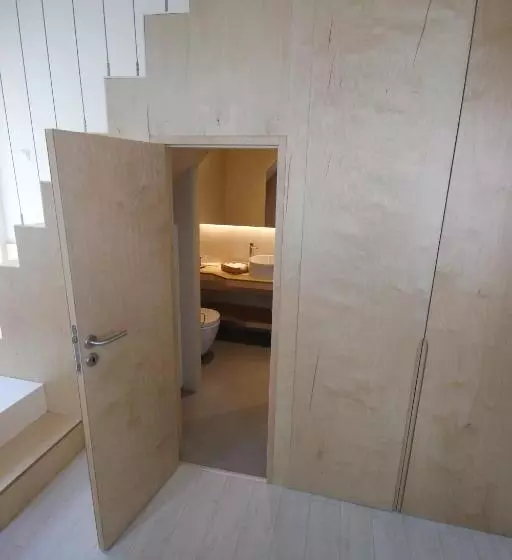 تختخواب و صبحانه L Anima Boutique Suites